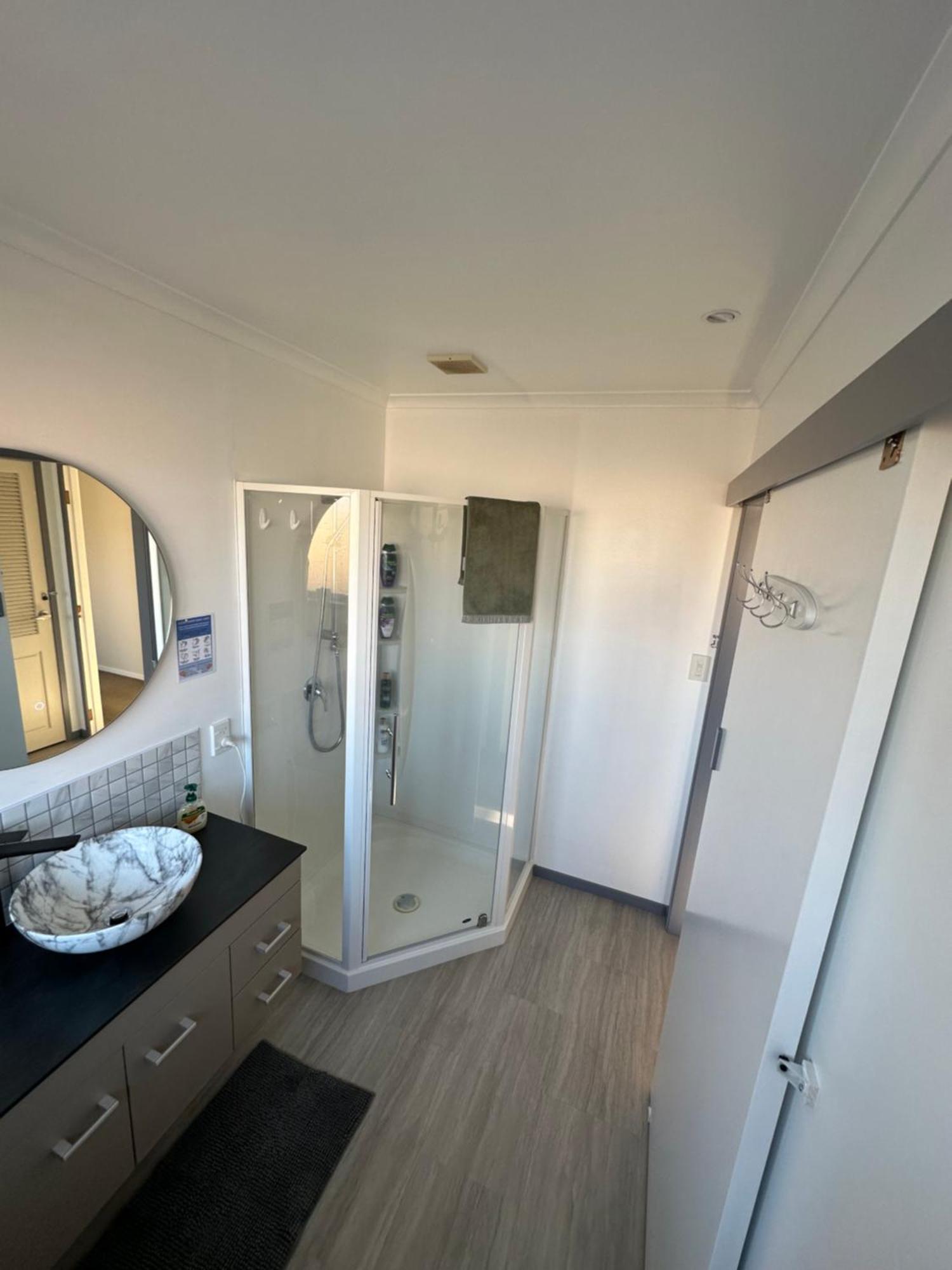 Glamis Ave Shared Home B&B نيو بلايموث المظهر الخارجي الصورة