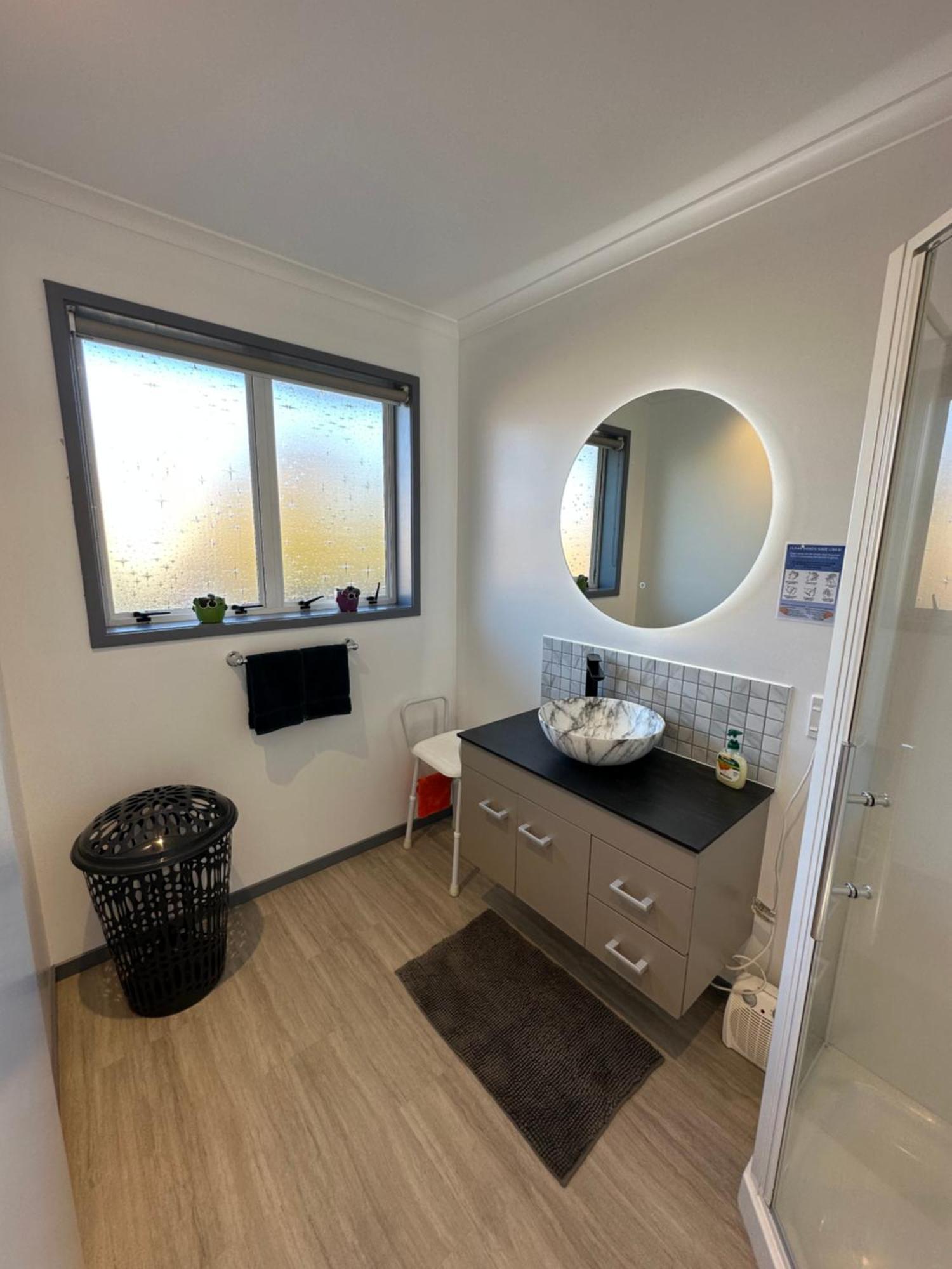 Glamis Ave Shared Home B&B نيو بلايموث المظهر الخارجي الصورة